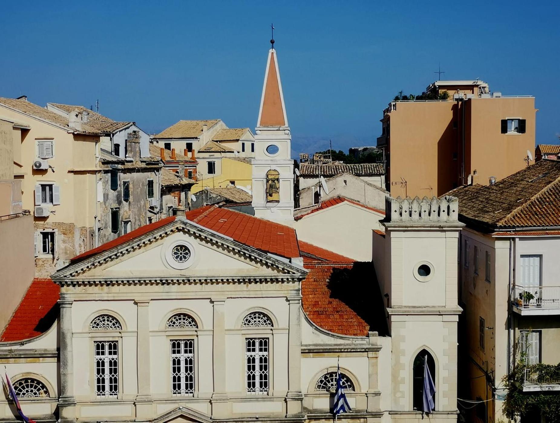 Апартаменты Attic Flat At San Giacomo Square-Corfu Town Экстерьер фото